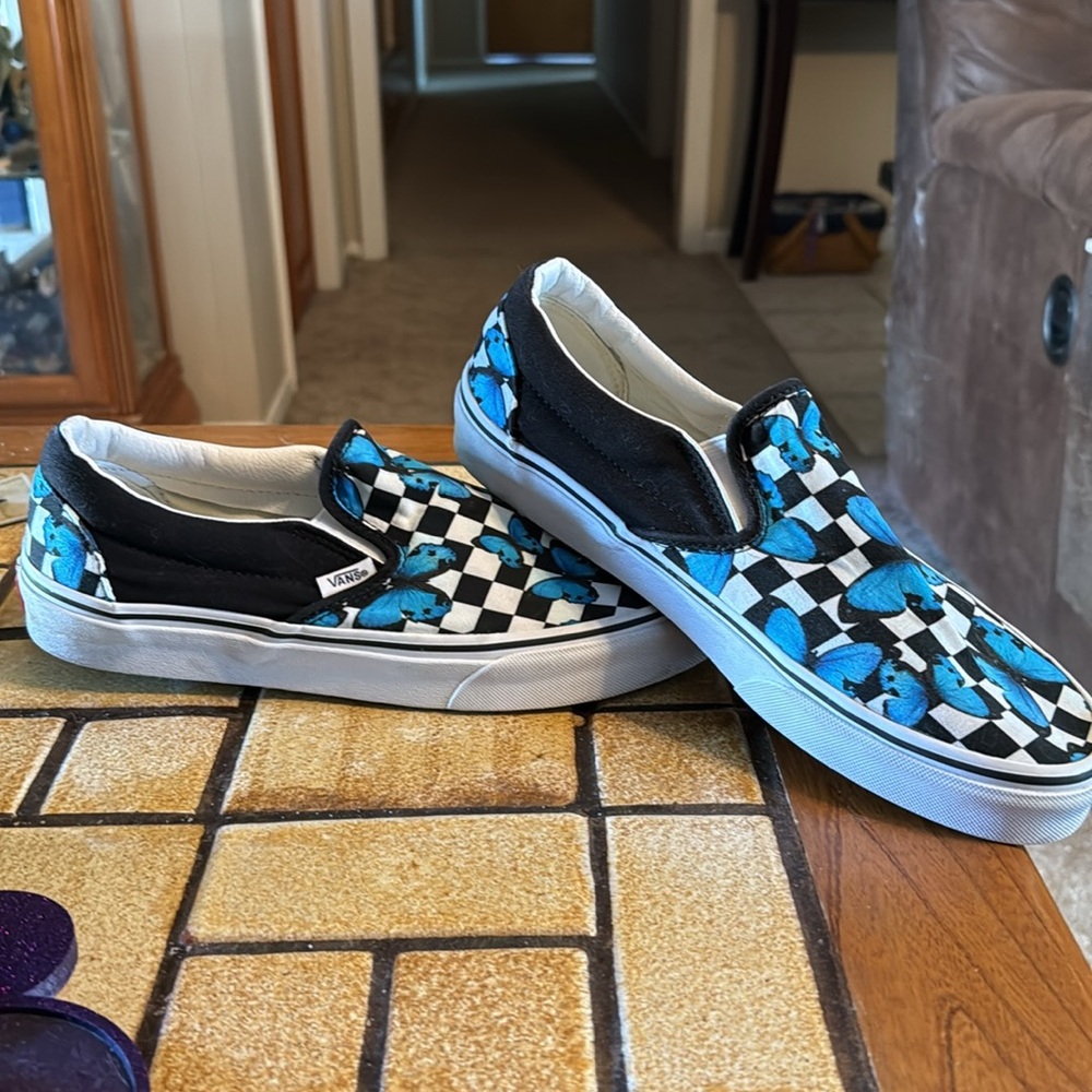 Vans -Butterflies New Excellent Condition - Picture 3 of 8